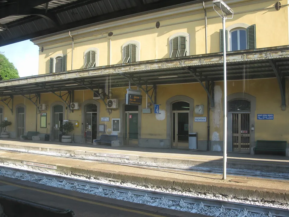 Treni per Firenze dal Mugello: orari e stazioni da Borgo San Lorenzo e Vicchio