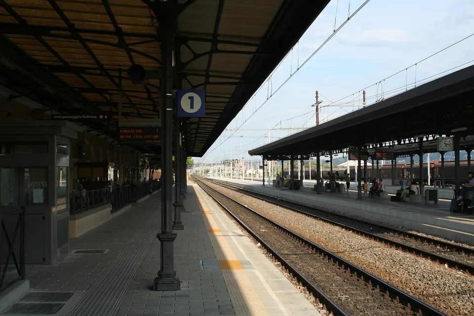 Treni per Firenze dall'Empolese-Valdelsa: le stazioni di Empoli, Certaldo e Castelfiorentino
