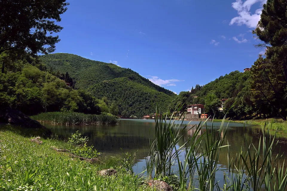 Lago di Londa: come arrivare e cosa fare intorno al lago