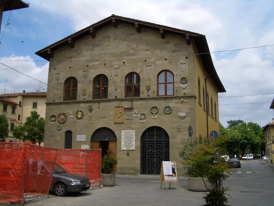 Rifiuti a Borgo San Lorenzo, l'opposizione replica al Pd sul porta a porta
