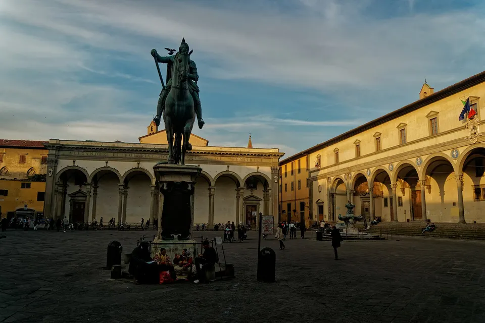 Firenze Florence Piazza Santissima Annunziata Basilica della Santissima Annunziata 1516 consecrated & Equestian Statue of Grandduke Ferdinand I 1608
