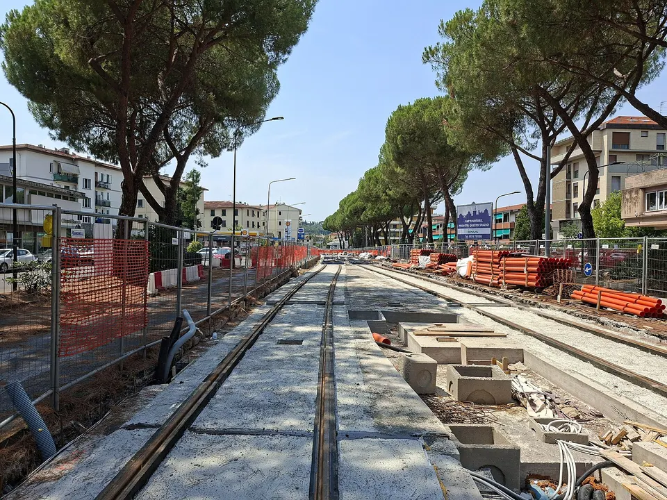 Florence - Tram work - Viale Europa closed, use the side streets.