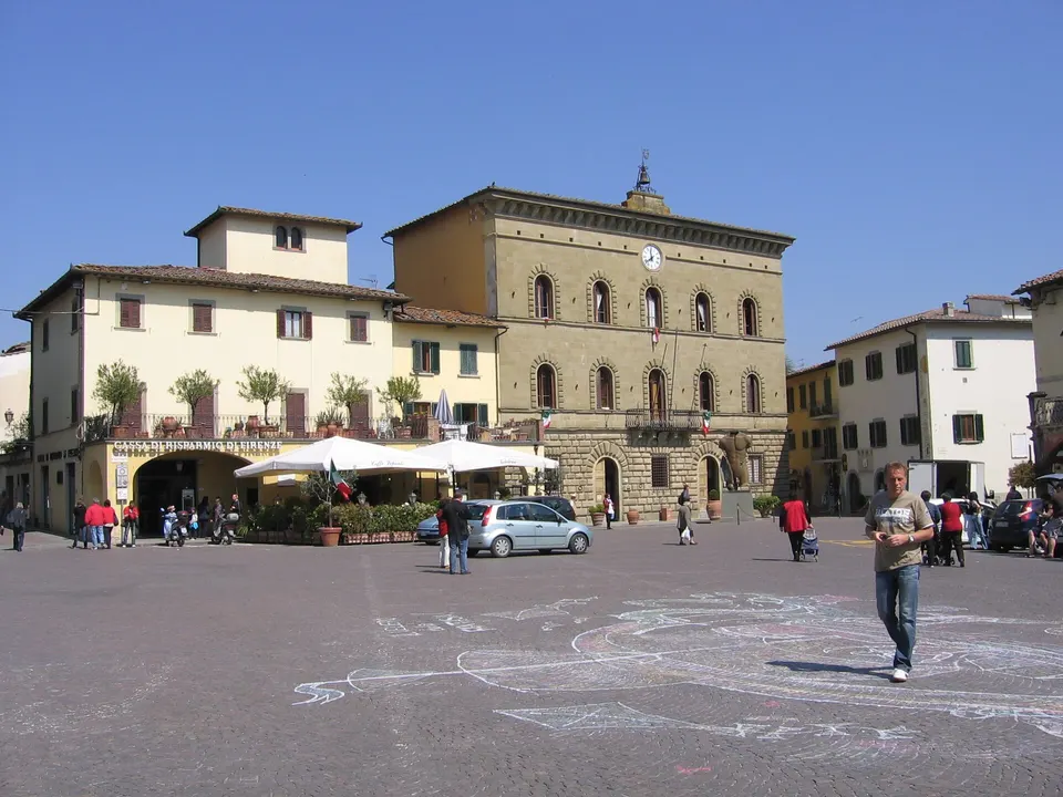 Piazza Mateotti and Townhall, Greve in Chianti
