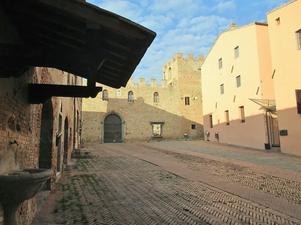Certaldo, scorcio del borgo medievale.