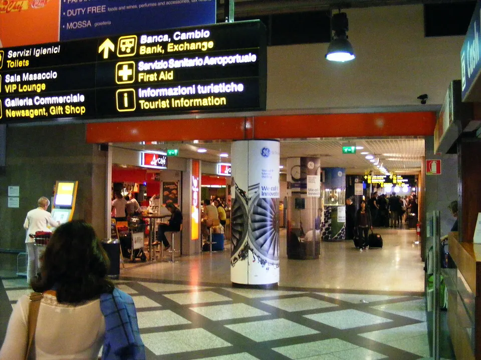Aeroporto di Firenze - Check-in area (ground floor)